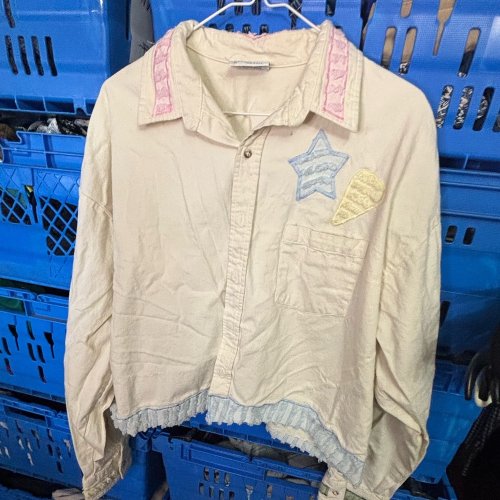 Crystal springs Shacket cream with pastel raised fabric spring Easter XL